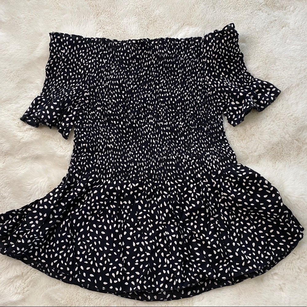 Japna off the shoulders top